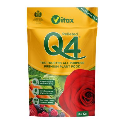 Vitax Q4 Multipurpose Feed 0.9KG Resealable Pouch